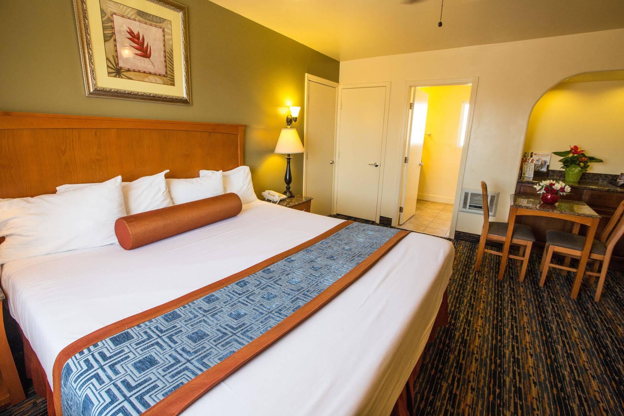 Beachwalker Inn & Suites Писмо Бич Экстерьер фото